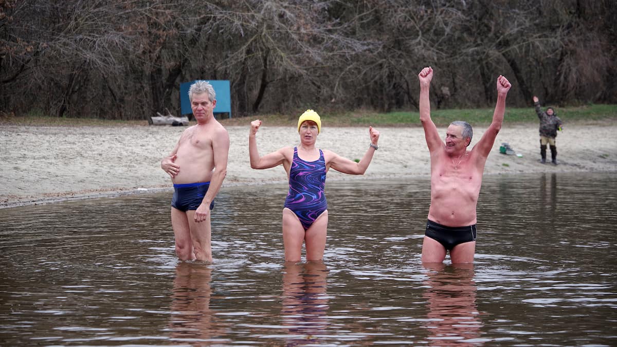 Santé la baignade en eau froide et ses multiples bienfaits Illustré
