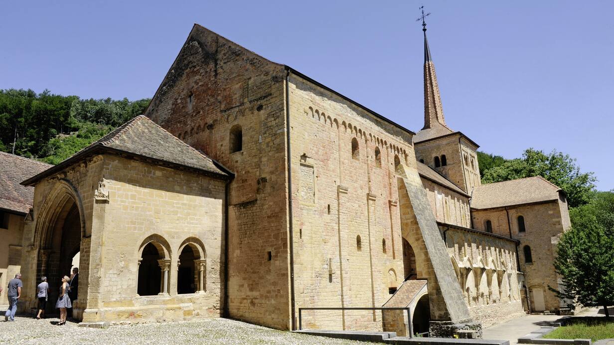 L’ancienne abbatiale de Romainmôtier, aujourd’hui temple protestant.