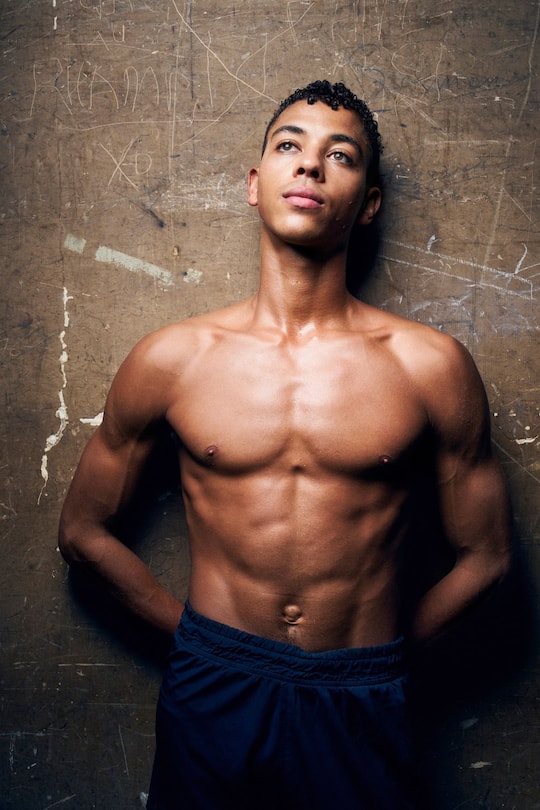 Guillaume Diop, le premier danseur étoile noir de l’Opéra de Paris Illustré
