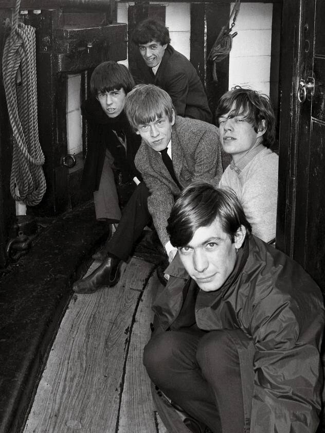 The Rolling Stones on board HMS Discovery on the Thames Embankment , London . They are from back to front ; Bill Wyman , Keith Richards , Brian Jones , Mick Jagger and Charlie Watts 1963 UnitedArchives00152697 PUBLICATIONxINxGERxSUIxAUTxONLY The Rolling Stones ON Board HMS Discovery ON The Thames Embankment London They are from Back to Front Bill Wyman Keith Richards Brian Jones Mick Jagger and Charlie Watts 1963 UnitedArchives00152697 PUBLICATIONxINxGERxSUIxAUTxONLY
