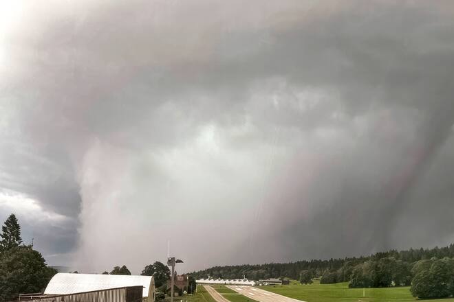 Les dégâts de la tempête qui s'est abattue sur La ChauxdeFonds en