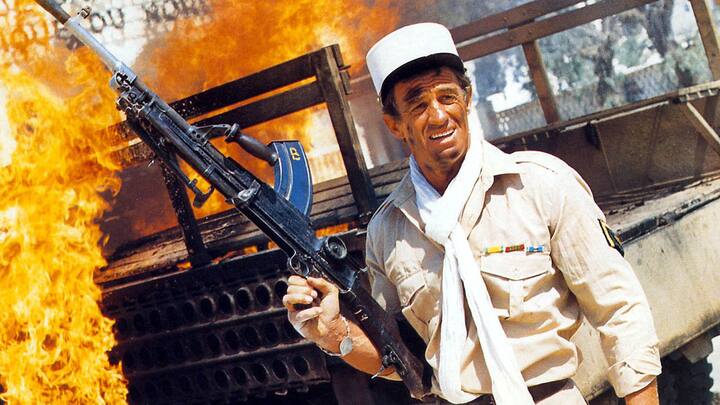 Jean-Paul Belmondo sur le tournage du film "Les morfalous". 1984 File Photo - French actor Jean-Paul Belmondo
