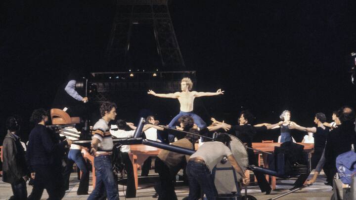Jorge Donne exécute une chorégraphie de Maurice Béjart sur le «Boléro» de Ravel dans le film de Claude Lelouch «Les uns et les autres»