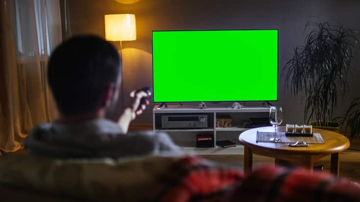 regarder un film à la maison