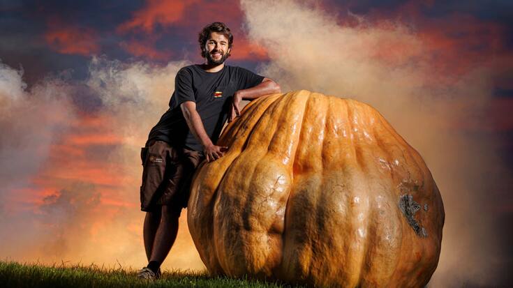 A Belmont-sur-Lausanne, Simon Favre pose avec une atlantic giant de 630 kilos.