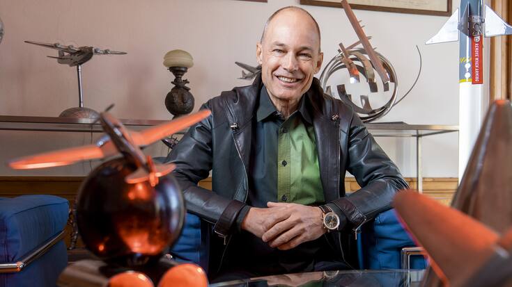01.04 2021 Bertrand Piccard est un explorateur, psychiatre et environnementaliste suisse avec sa femme Michelle. A Lausanne et vignobles vaudois, Suisse.  Photo Darrin Vanselow Â© L'illustre 2021