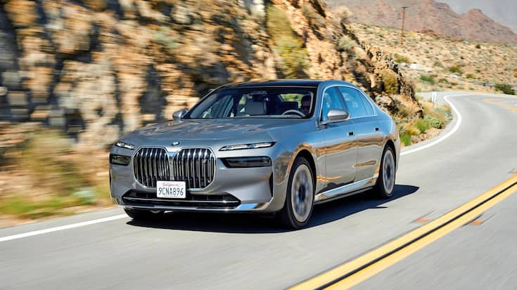 BMW i7