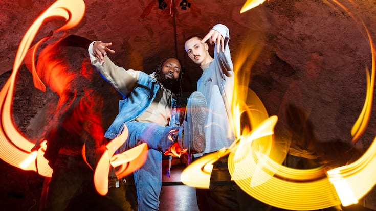 Mamadou Kalombo alias Mams et David Gross alias Cooper prennent la pose.
