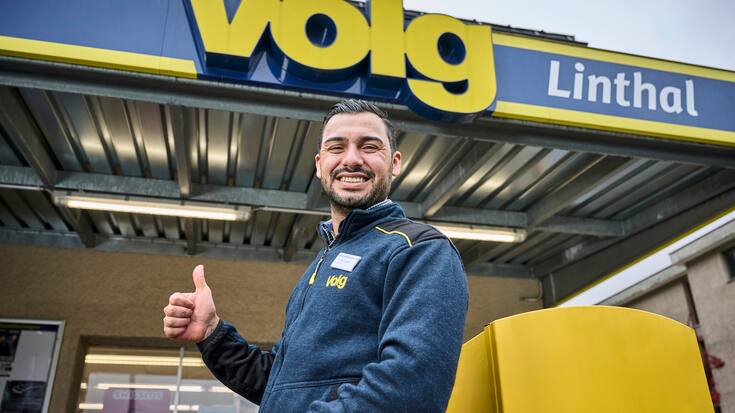 Bienvenue au Volg Linthal! Dans la mesure du possible, le directeur accueille personnellement chaque cliente et client.