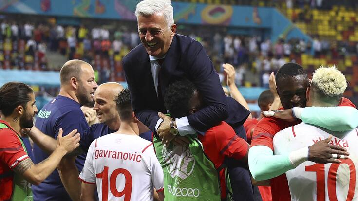 Switzerland's manager Vladimir Petkovic celebrates with his players end of the Euro 2020 soccer championship round of 16 match between France and Switzerland at the National Arena stadium, in Bucharest, Romania, Tuesday, June 29, 2021. (Marko Djurica/Pool Photo via AP)
