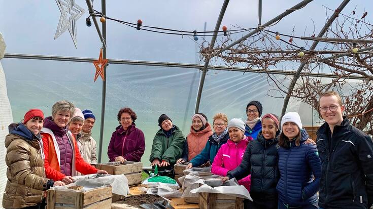 Atelier potager organisé pour les lecteurs et lectrices de L'illustré en compagnie de Falk Zollinger 