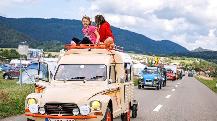 24e Rencontre mondiale des amis de la 2 CV.