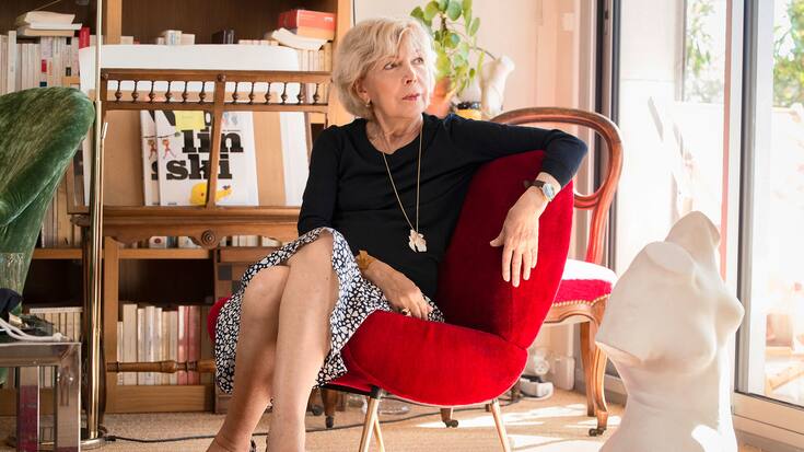 Maryse Wolinski est décédée à 78 ans. Ici dans son appartement en 2020.