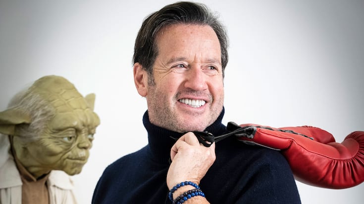 François-Henry Bennahmias aime le sport et les symboles. Dans son bureau, une multitude d’objets rappellent ses diverses passions.</p>