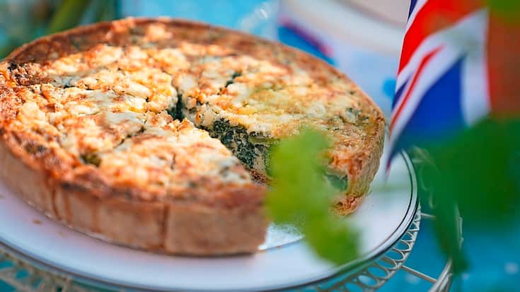 Délice officiel du couronnement: la "coronation quiche"