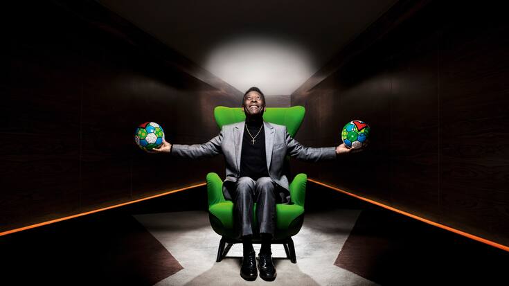 Pelé en campagne publicitaire pour la marque horlogaire suisse Hublot, chronométreur officiel lors de la Coupe du Monde 2014 de la FIFA au Brésil. Rio de Janeiro, Bresil, 2014 Â© Fred Merz | Lundi13 pour Hublot. HD FRED MERZ