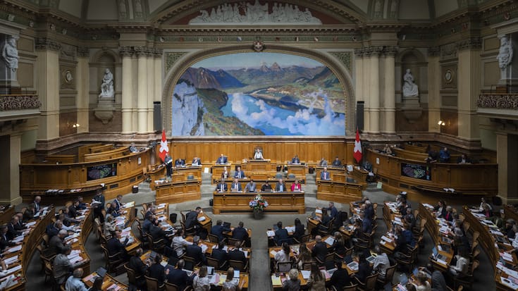 Pour le journaliste Philippe Clot, pour que le bicamérisme suisse regagne la confiance de la population, il doit rompre avec le «lobbycamérisme» occulte.