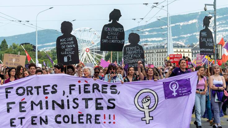Women protest during a nationwide women's strike in Geneva, Switzerland, 14 June 2019. The strike day intends to highlight, among others, unequal wages, pressures on part-time employees, the burden of household work and sexual violence. (KEYSTONE/Martial Trezzini)