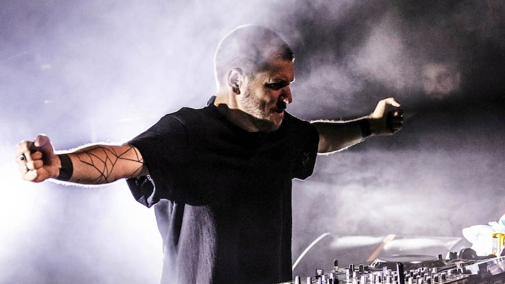 Le DJ Mosimann aux platines