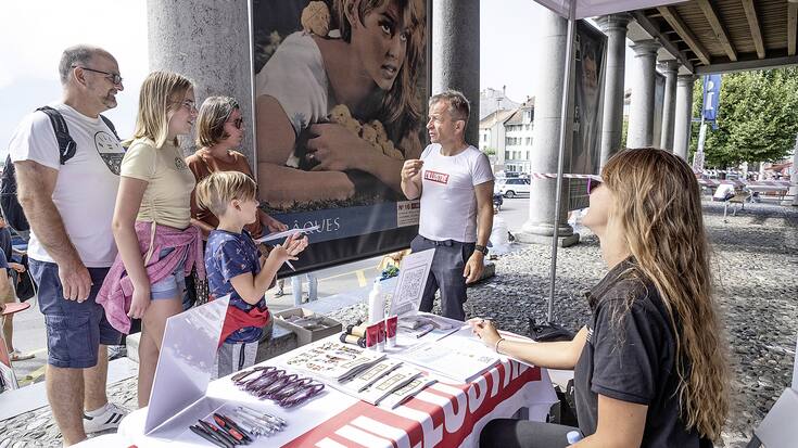11.09.2021 Expo et stand avec apero pour L'illustre a Vevey. Photos Darrin vanselow Â© 2021 Phillipe Clot