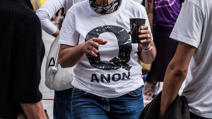 Le complotisme en Suisse, QAnon