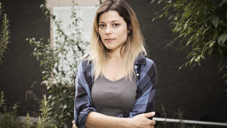 Elisa Turtschi dénonceles barrières économiques d’un avortement auquel elle a décidé d’avoir recours à l’âge de 21 ans.