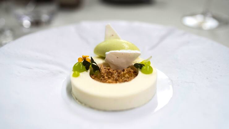 Mousse mascarpone, compote de pommes et sorbet