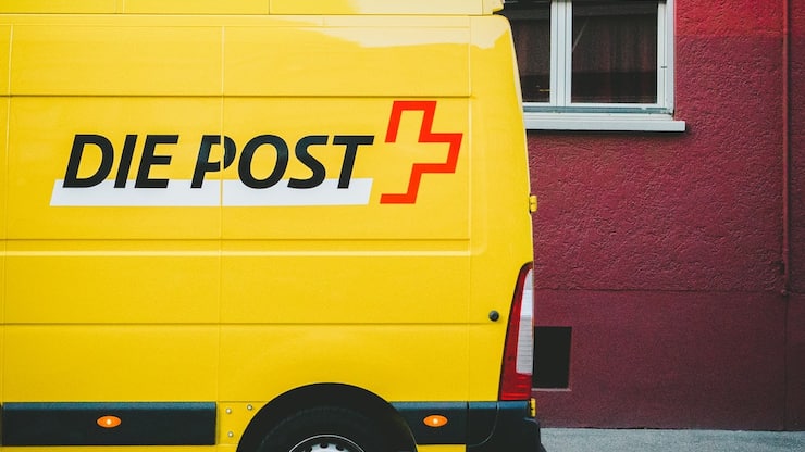La Poste dépose un colis devant votre porte, qui paie en cas de vol?