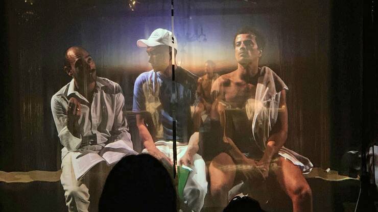 Les acteurs Chady Abu-Nijmeh, David Attenberger et Marek Recoursé (de g. à dr.) en répétition.