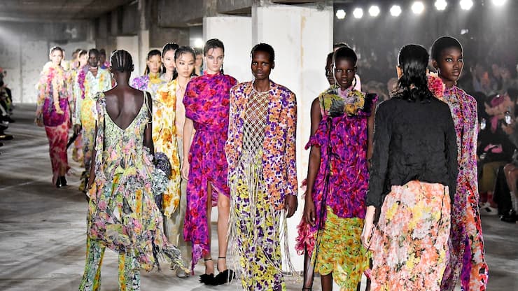 Le défilé Dries Van Noten Ready to Wear Spring/Summer 2023 à la Paris Fashion Week en septembre 2022