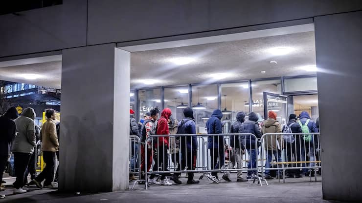 Reportage sur les SDF qui dorment dehors en hiver: jeudi 11 janvier, 19 h 30, La Soupe Populaire, Lausanne