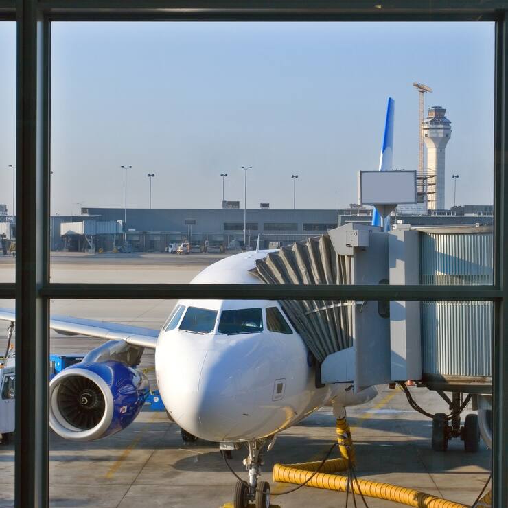 Voyage en avion, aéroport