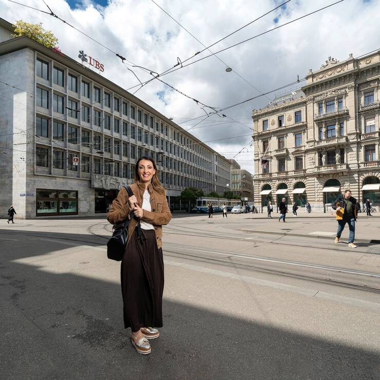 Natalia Ferrara à la Paradeplatz à Zurich