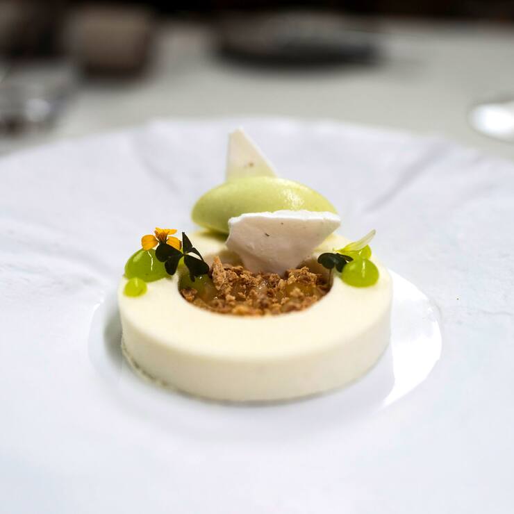 Mousse mascarpone, compote de pommes et sorbet