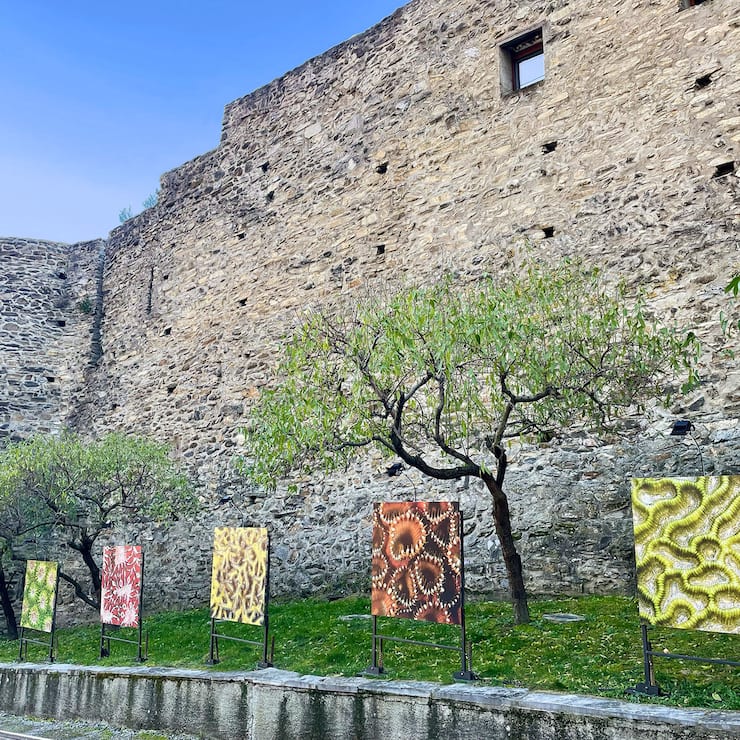 Balade à Saillon: ruines du château et exposition de photos