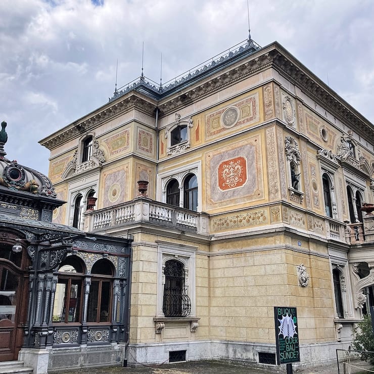 Villa Pathumba