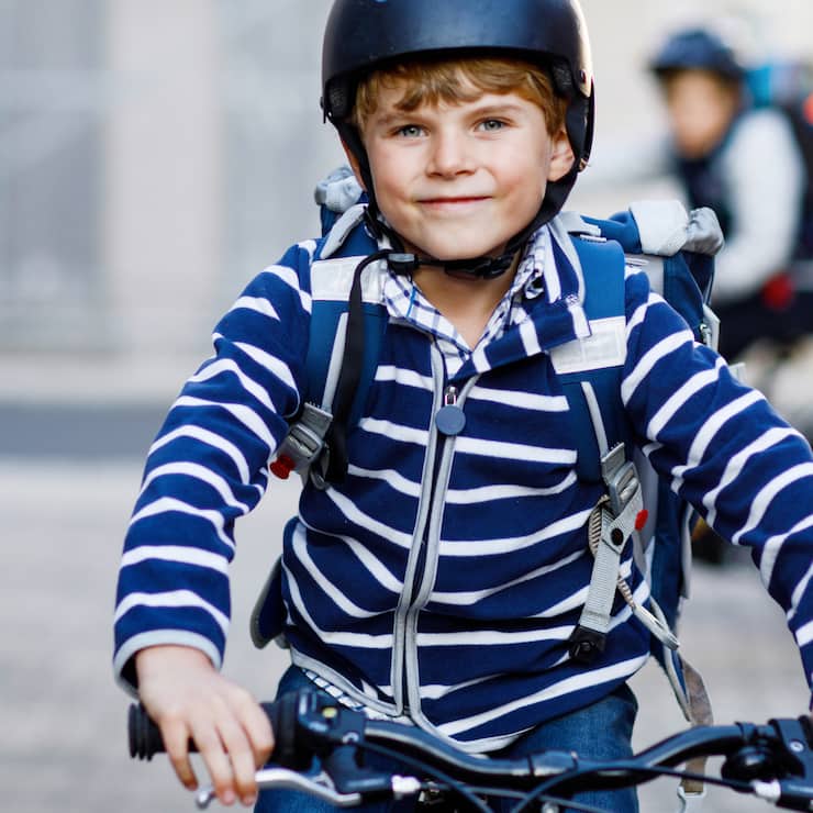 1,5 mètre de distance avec les enfants dans la circulation