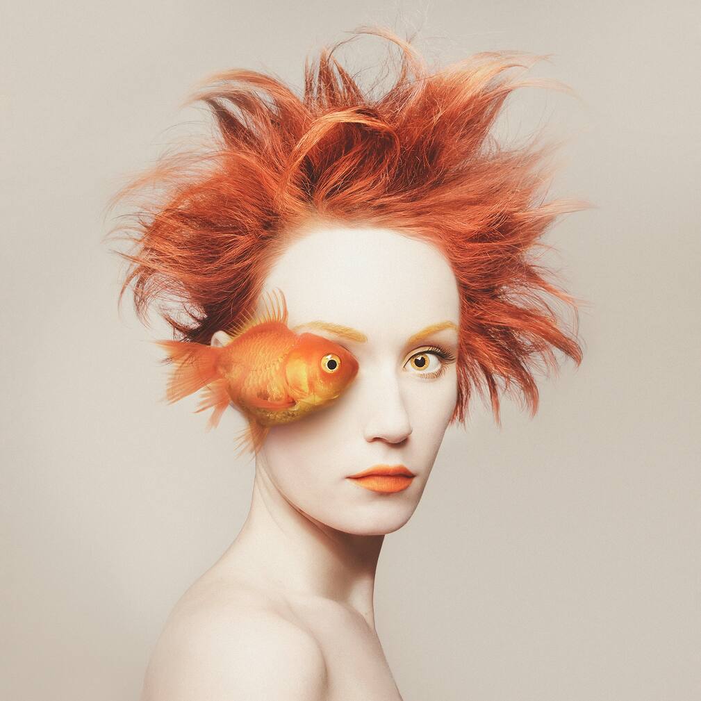 Flora Borsi, autoportrait de la série Animeyed