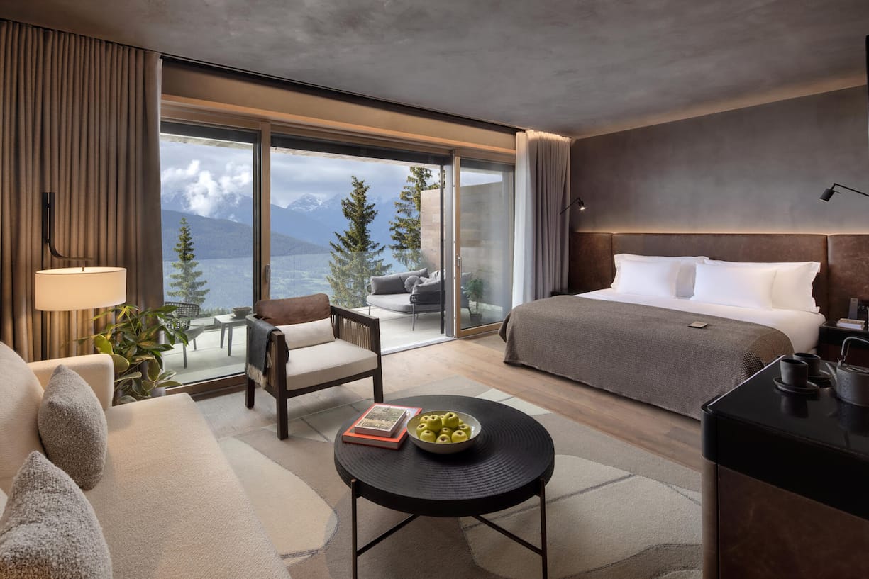 IL17_CONCOURS_Six Senses Deluxe Terrace Room_02.jpg
