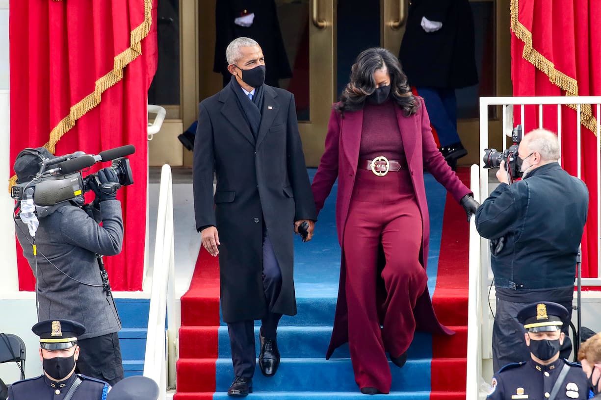 WASHINGTON, DC - JANUARY 20: Former U.S. President Barack Obama and former first lady Michelle Obama arrive to the inauguration of U.S. President-elect Joe Biden on the West Front of the U.S. Capitol on January 20, 2021 in Washington, DC. During today's inauguration ceremony Joe Biden becomes the 46th president of the United States. (Photo by Rob Carr/Getty Images)