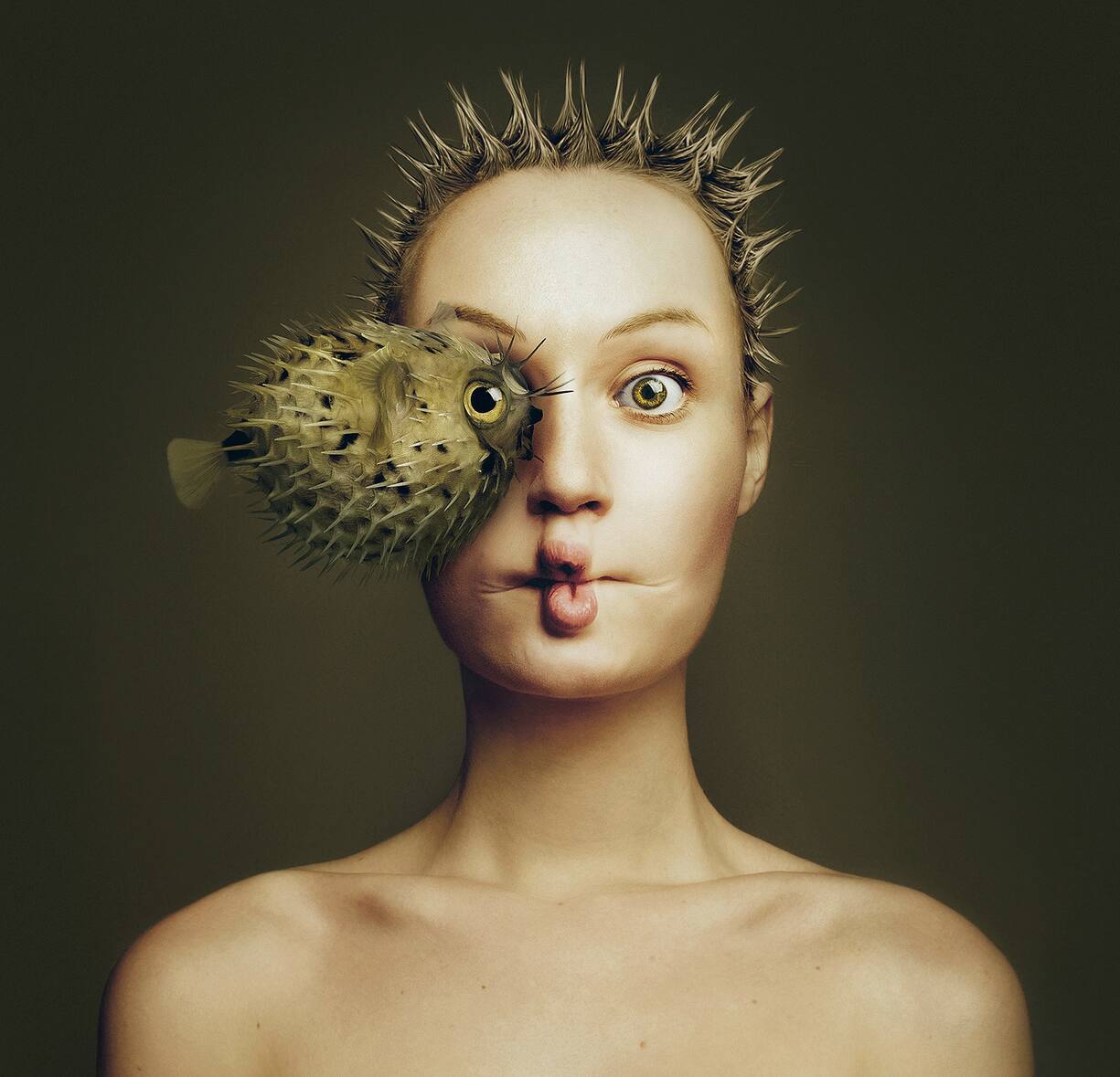 Flora Borsi, série Animeyed