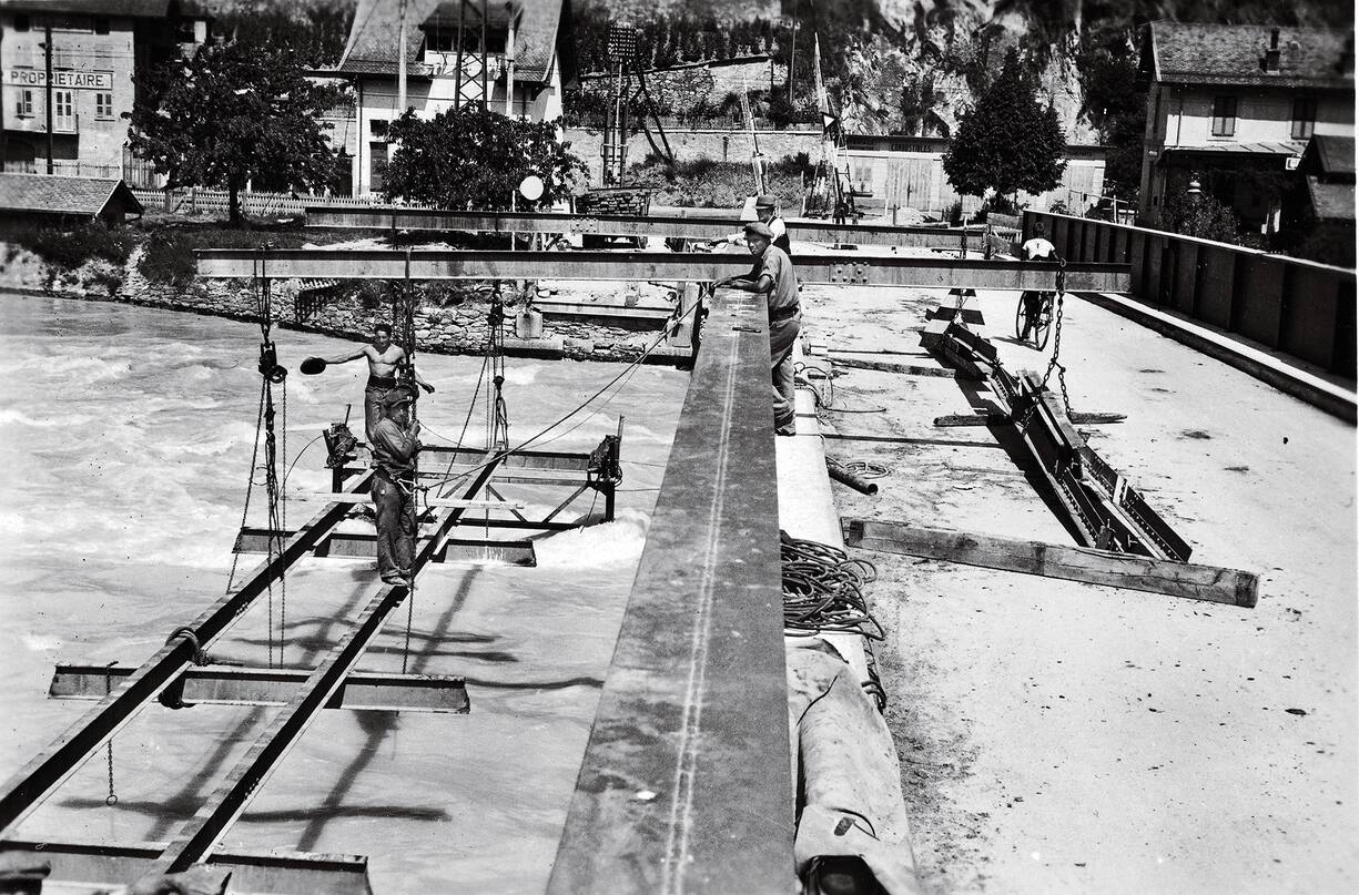 Correction d'un ancien pont sur le Rhône