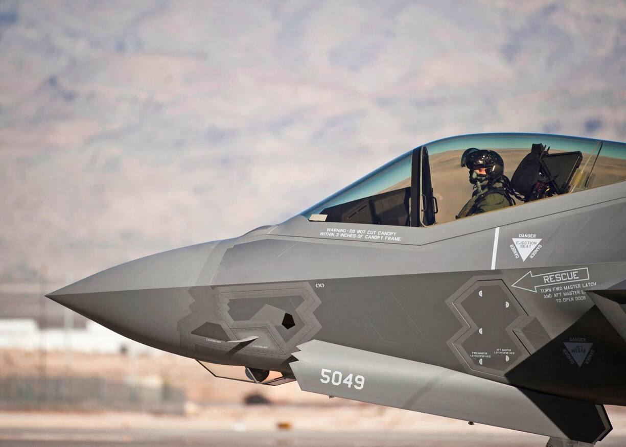 F35