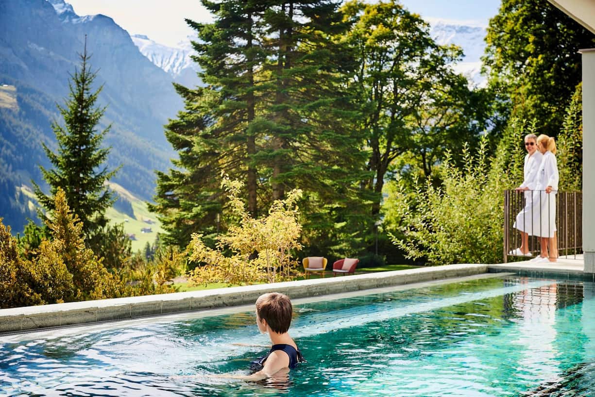 Sur la Route du Bonheur, les excursions se terminent par des moments plaisir au «wellness», comme ici au Bellevue Parkhotel & Spa d’Adelboden.