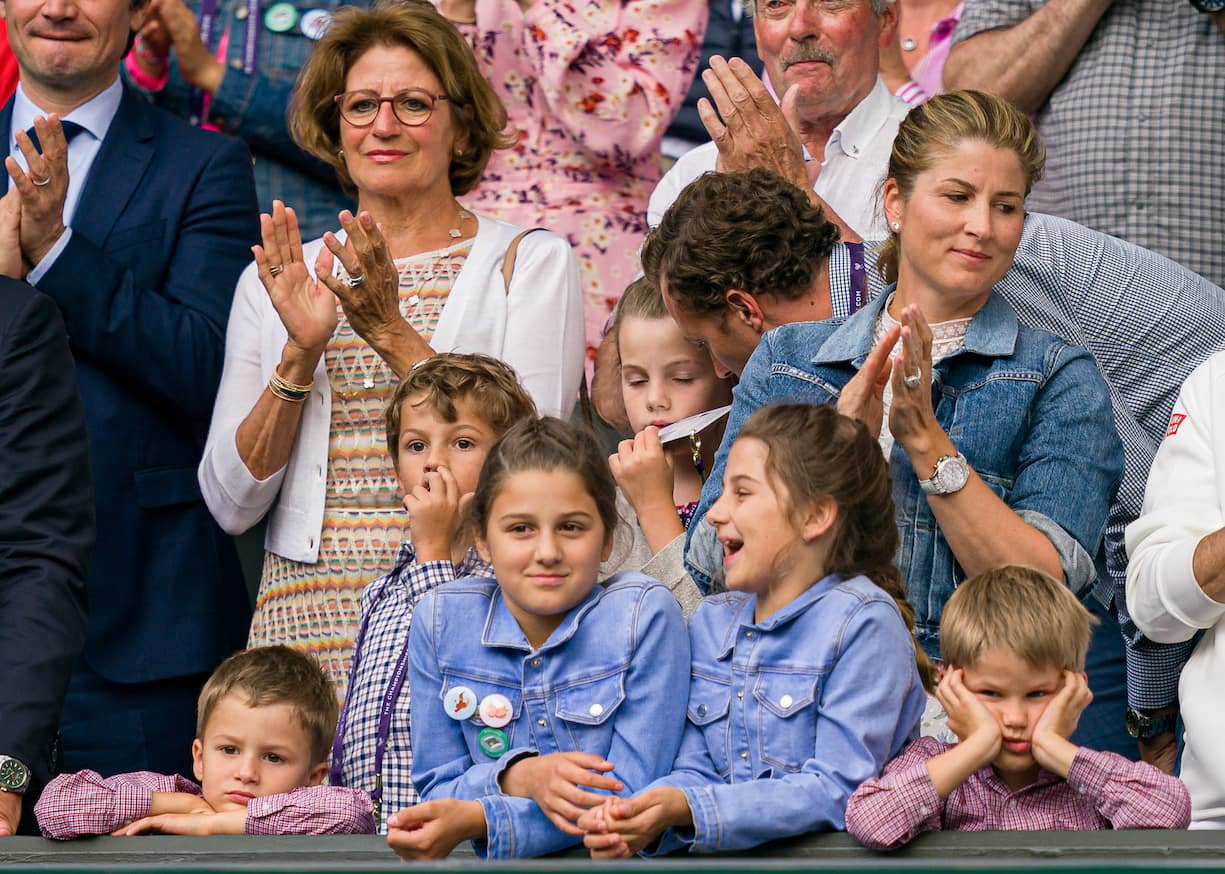 La mère, l'épouse et les quatre enfants de Roger Federer à Wimbledon en 2019.