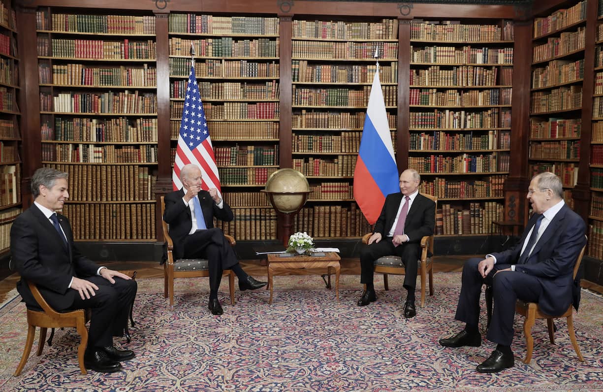 GENEVA, SWITZERLAND Ãâ JUNE 16, 2021: US Secretary of State Antony Blinken, US President Joe Biden, Russia's President Vladimir Putin, and Russia's Foreign Minister Sergei Lavrov (L-R) meet for a Russia-United States summit at the Villa La Grange. Photo by Mikhail Metzel/TASS/ABACAPRESS.COM (FOTO: DUKAS/ABACA)