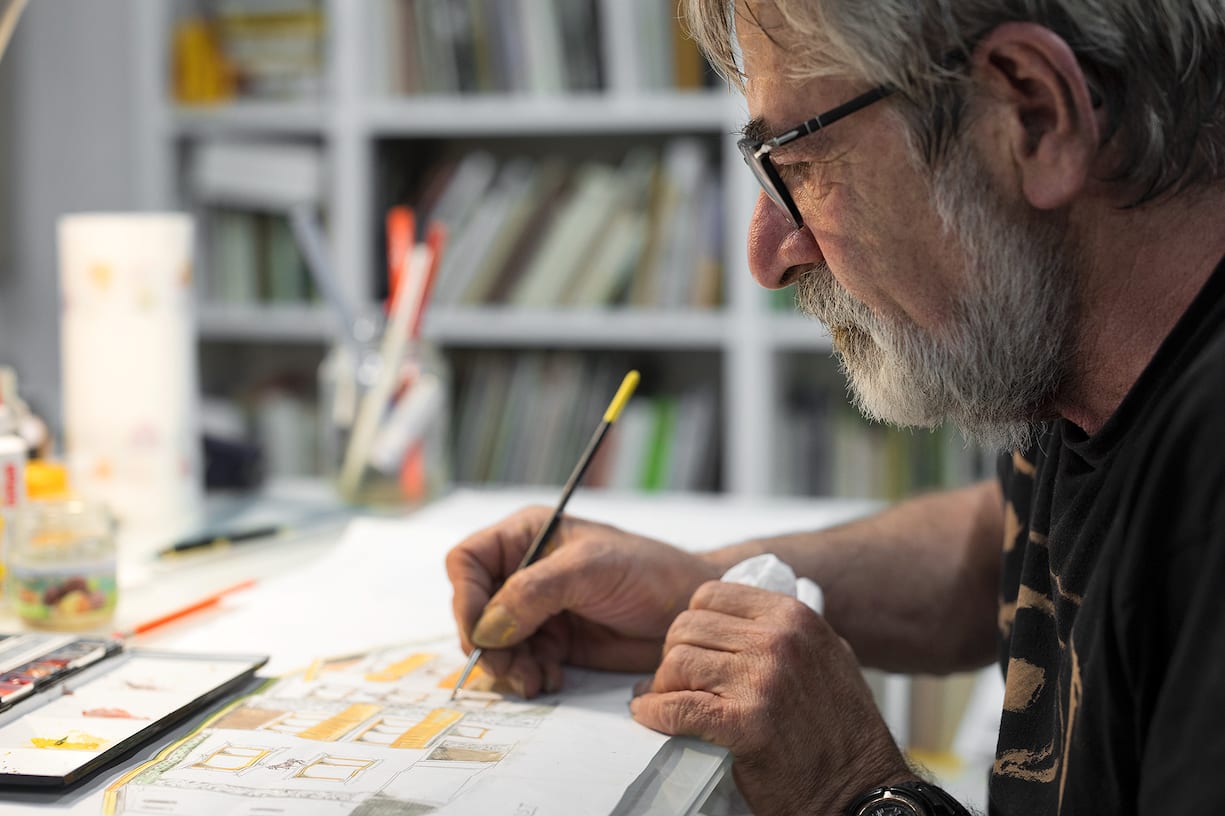 Paulin Nuotclà travaille comme sgraffiteur et restaurateur depuis quarante-cinq ans.
