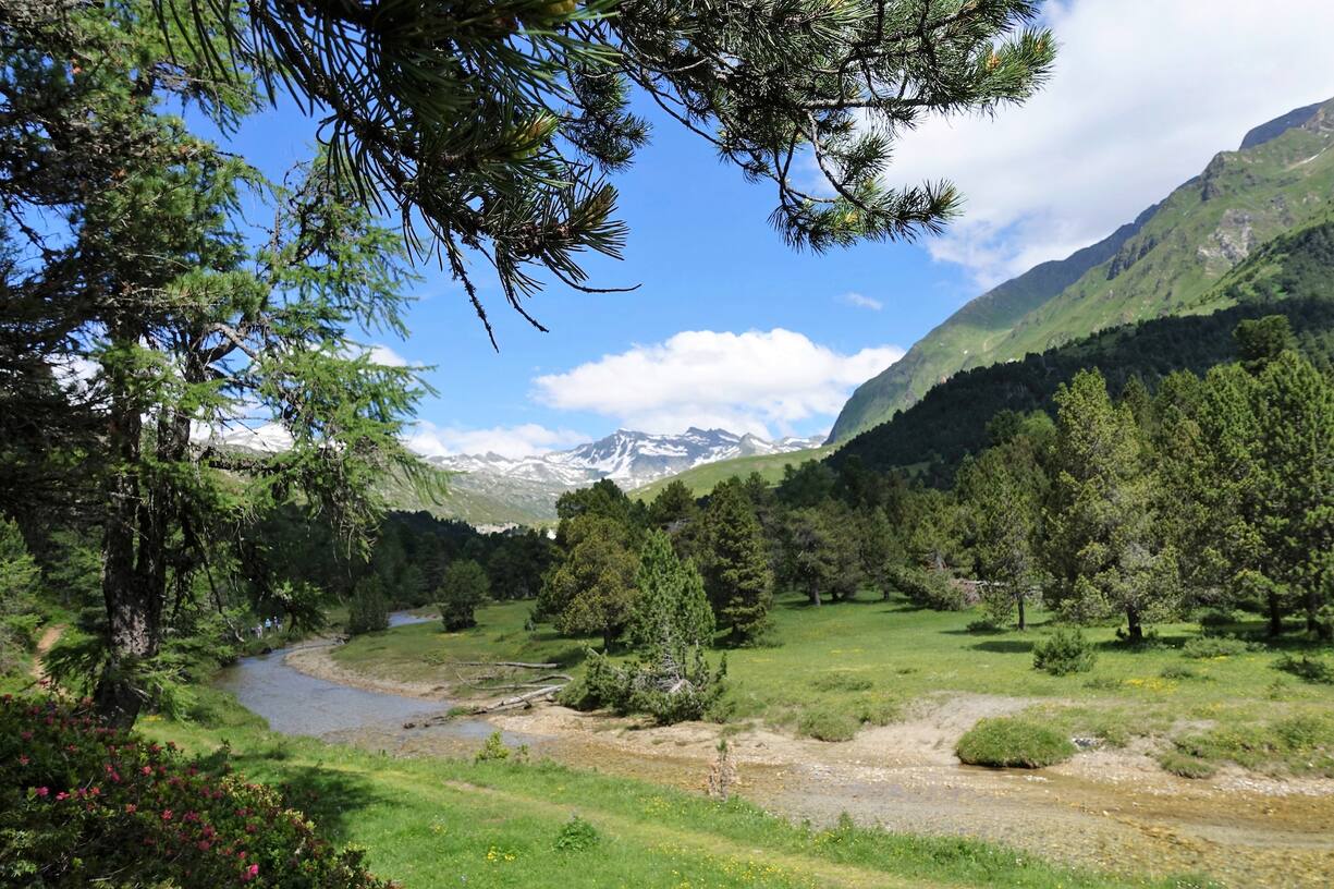 Vue sur le Lukmanier depuis le Tessin