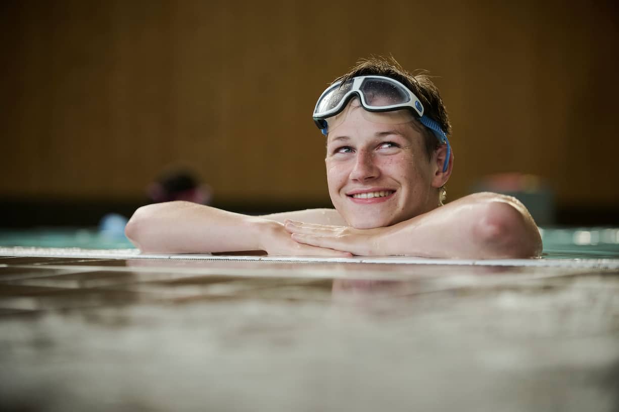 Cyril est nageur et participe aux National Summer Games de Saint-Gall