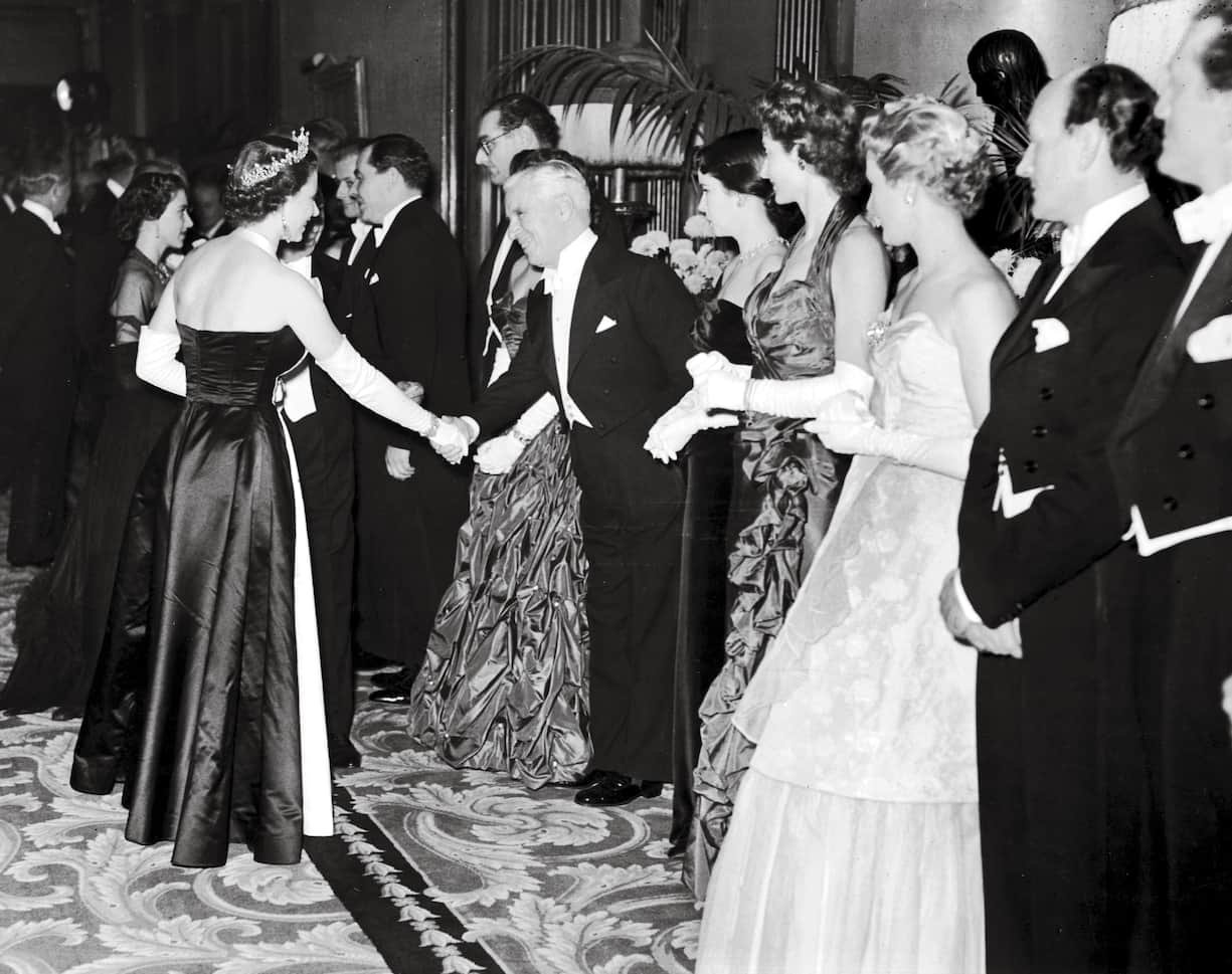 Elisabeth II et Charlie Chaplin